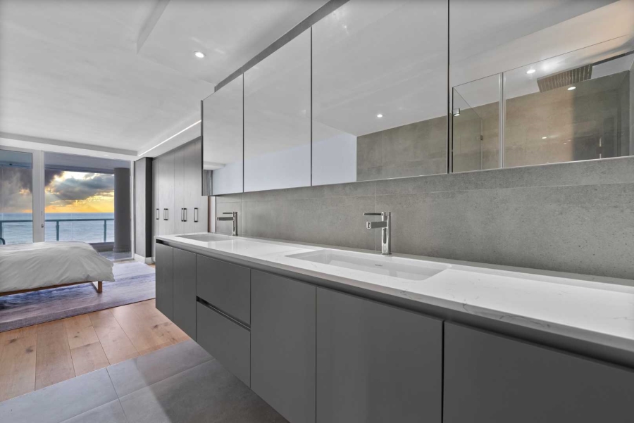 2 Bedroom Property for Sale in Bantry Bay Western Cape